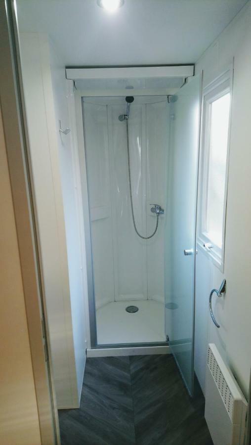 Superbe Mobil Home 6 Pers 300M De La Mer แซ็ง-เบรแว็ง-เล-แป็ง ภายนอก รูปภาพ